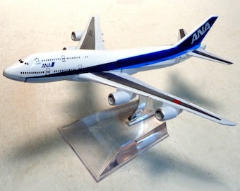 1/400 Scale Diecast Airliner - Boeing 747-200 