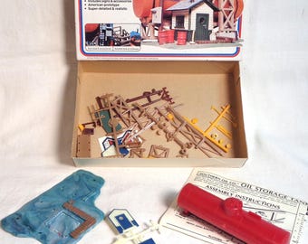 Life Like Voie N Kit Montage Police Station – Maquette Plastique Échelle N (1/160) à Construire