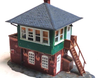 HO Scale Train Built up Building Kit - Train Signal Tower - Pre-owned AS IS