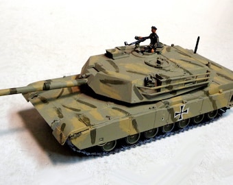 Escala 1/72 Modelo construido y pintado profesionalmente - Tanque Abrams con Tank Commander - ¡GRAN detalle! - (Alemán Vers. Abrams)