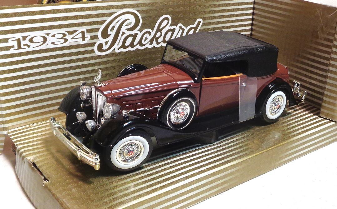 1/27 1934 Packard - Beautiful Replica of Classic Automobile - New