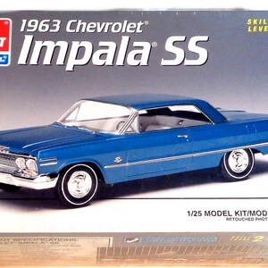Revell Lowriders '63 Chevy Impala Amigo Pack (special