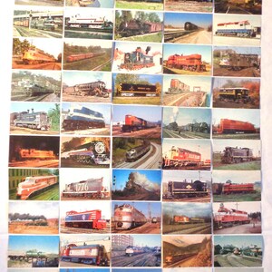 Lot de 50 (cinquante) cartes postales TOUTES LES DIFFÉRENTS TRAINS - Lot n° 4 - Vintage en couleur de taille standard - Inutilisée en très bon état ou presque. Voir les détails>>