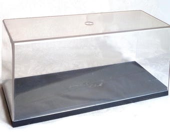 Klare Kunststoff-Box-Schutzhülle für 1:24 Modellautos, gebraucht in sehr gutem Zustand. Sie erhalten das abgebildete Etui.