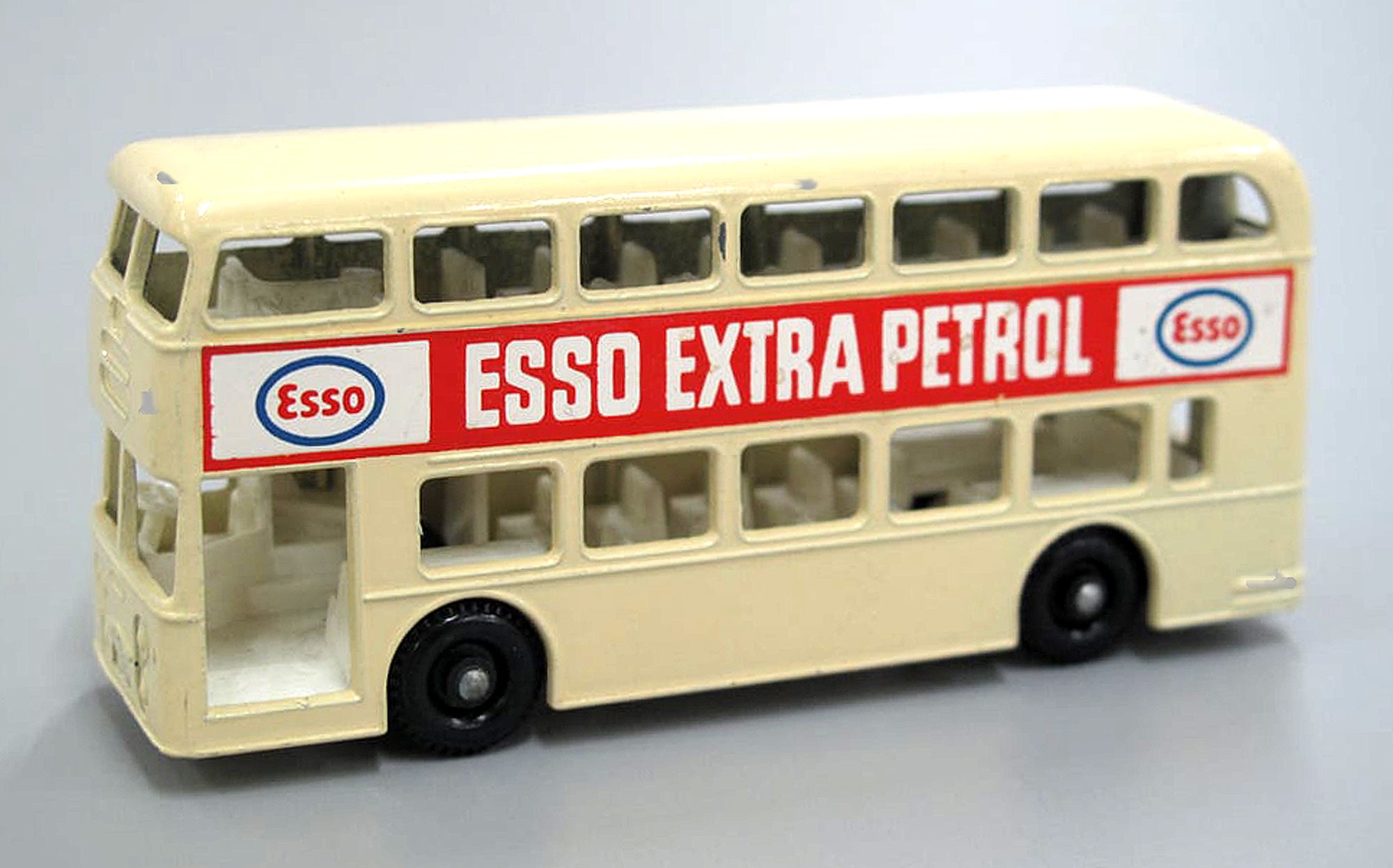マッチボックスレズニーESSO（エッソ）