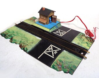 HO Scale Lighted Trainman's Hut RR Crossing With Automated Operation - Etsy