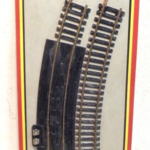 HO Scale AHM Curved End-Railer - Stromschiene und extra Kurve _ NEU auf Karte!