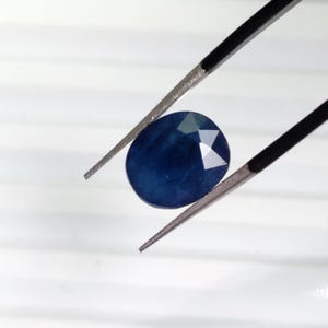 Certified Unheated Blue Sapphire 5.25Ct: Oval Gemstone for Jewelry