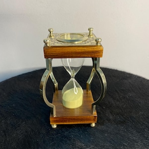 Teak Wood Sand Timer with Compass: Hand-Polished Hourglass