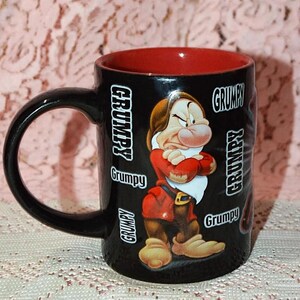 Disney Store Exclusive Grumpy Stubborn Red 12 oz Coffee Cup Mug - Very Nice Condition - Microwave and Dishwasher Safe - Snow Whites Dwarf