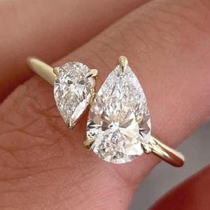 Toi Et Moi Ring Doppel Pear Cut Moissanit Ring 10K Gelbgold Verlobungsring Zwei Stein Statement Ring Hochzeit Vorschlag Ring Geschenk für Sie
