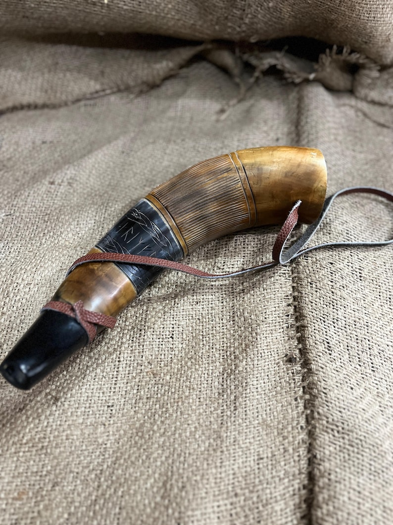 Medieval VIKING WAR HORN Battle Trumpet Hand Engraved Blow Horn 16 ...