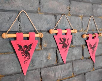 Medieval Heraldic Red Banner – Raven, Black Cat & Dragon