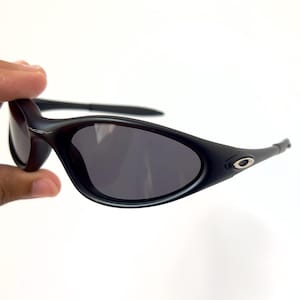 OAKLEY minute USA製 ブラック 偏光サングラス Yahoo!オークション -「oakley minute」(スポーツ、レジャー) の