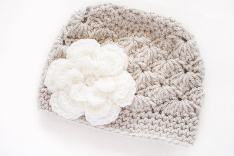 Newborn Girl Hat / Crochet Baby Hat / Girls Beanie / Girls Winter Hat / Baby Shower Gift Girl / Baby Girl Hat / Hats For Girls / Girls Hat image 4