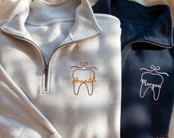 Sudadera personalizada con cremallera hasta el cuarto y diseño dental, jersey bordado con diente.