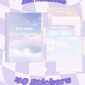 Op de afbeelding: Een BCBA studieplanner en notitieboek set met pastelkleuren. De notitieboekomslag toont de tekst "BCBA Exam Study Notebook". De planner bevat wekelijkse en maandelijkse planningspagina's. De tekst "40 Stickers Included" is ook zichtbaar.