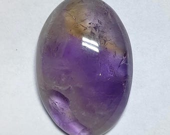 Cabujón de Ametrina Natural: Piedra Preciosa de Cuarzo Púrpura Ovalada, 59 Cts