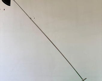 Lámpara de pie de diseño italiano Diabolo de latón, década de 1950, estilo Stilnovo moderno de mediados de siglo, iluminación para decoración del hogar.