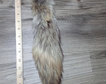 ¡¡¡Auténticas colas de coyote XL!!!! En llavero