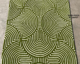 Modern Green & White Maze Rug – Hand-Tufted Wool Carpet with Labyrinth Pattern for Living Room, Bedroom, Office, or Studio Space