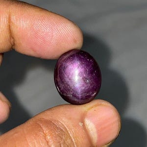 Kamień szlachetny w kształcie rubinu Double Star o masie 26,20 ct | Luźny kamień szlachetny w szlifie kaboszonowym, biżuteria na zamówienie