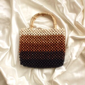 Bolso de cuentas de madera hecho a mano - Bolso de hombro con cuentas de madera de inspiración vintage, bolso de cuentas de madera tejido a mano