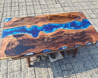 Handgemaakte blauwe epoxy riviertafel| Live Edge hout en hars