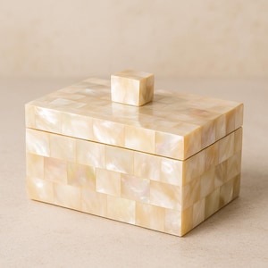 Handmade Mother of Pearl Jewelry Box: Iridescent Pāua Shell Keepsake