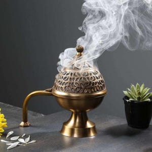 Handgjord mässings Lobanbrännare: Dhoop Dani rökelsehållare för hem och tempel