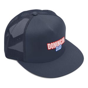 Embroidered cap designed for Dominicans, a fantastic gift for Dominican fathers. Trucker cap tailored for Dominicans, ideas for Father&#39;s Day
