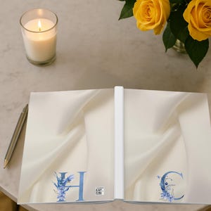 Notitieboek met monogram bloemen: gepersonaliseerd dagboekcadeau