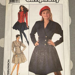 May include: Simplicity sewing pattern envelope featuring illustrations of women's fashion designs. The envelope includes the number 8800, size 18, and EUR 46. The designs include a red jacket, a tan jacket, and a black jacket with a skirt.