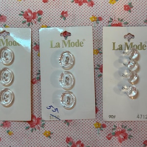 Conjunto de 6 botões de plástico transparentes vintage La Mode, cartas originais Itália 5/8" Conjunto de 4 botões transparentes La Mode 3/8"
