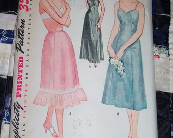 1953 Misses Slip Pattern Simplicity 4470 Size 14, Bust 32", Hip 35"