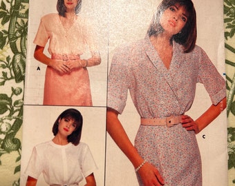 1980s Vintage Family Circle Butterick Pattern 3692, Misses Blouse Size 8, 10, 12 Factory Folds, Uncut