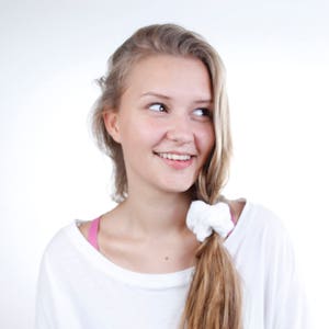 Beauty Routine White Bamboo Terry Cloth Scrunchie image 2