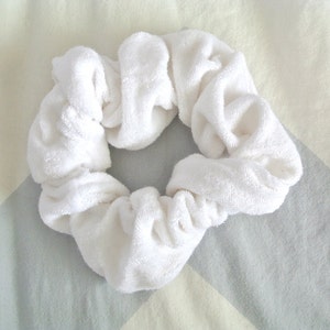 Beauty Routine White Bamboo Terry Cloth Scrunchie image 3