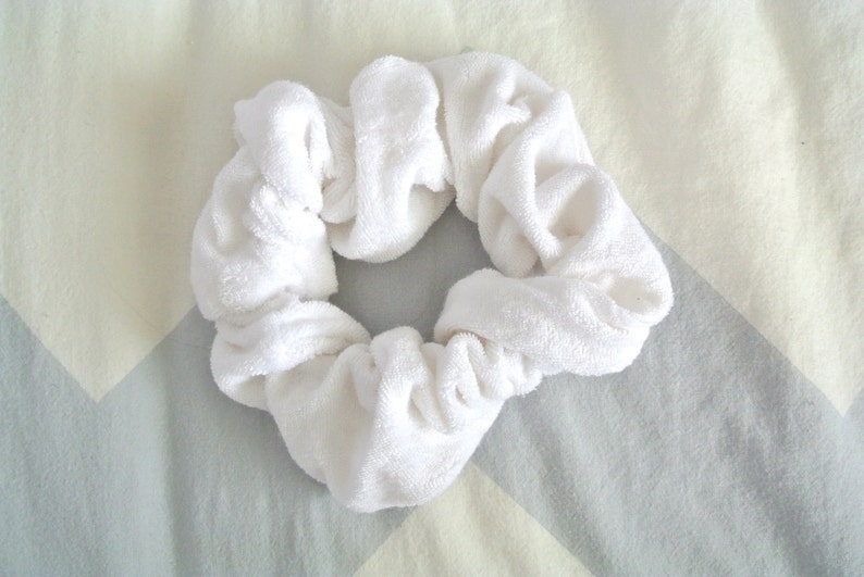 Beauty Routine White Bamboo Terry Cloth Scrunchie image 3