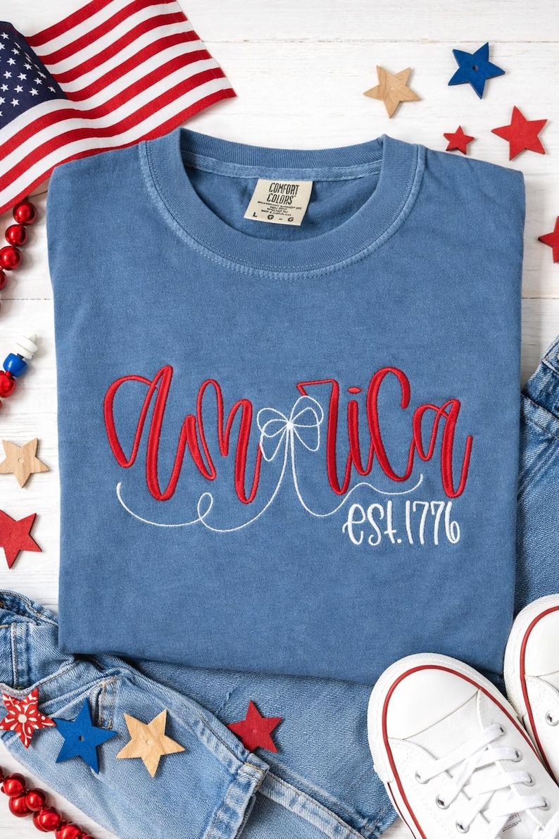Embroidered American Tee, Cute America Shirt, Embroidery Tees for Women bild 2