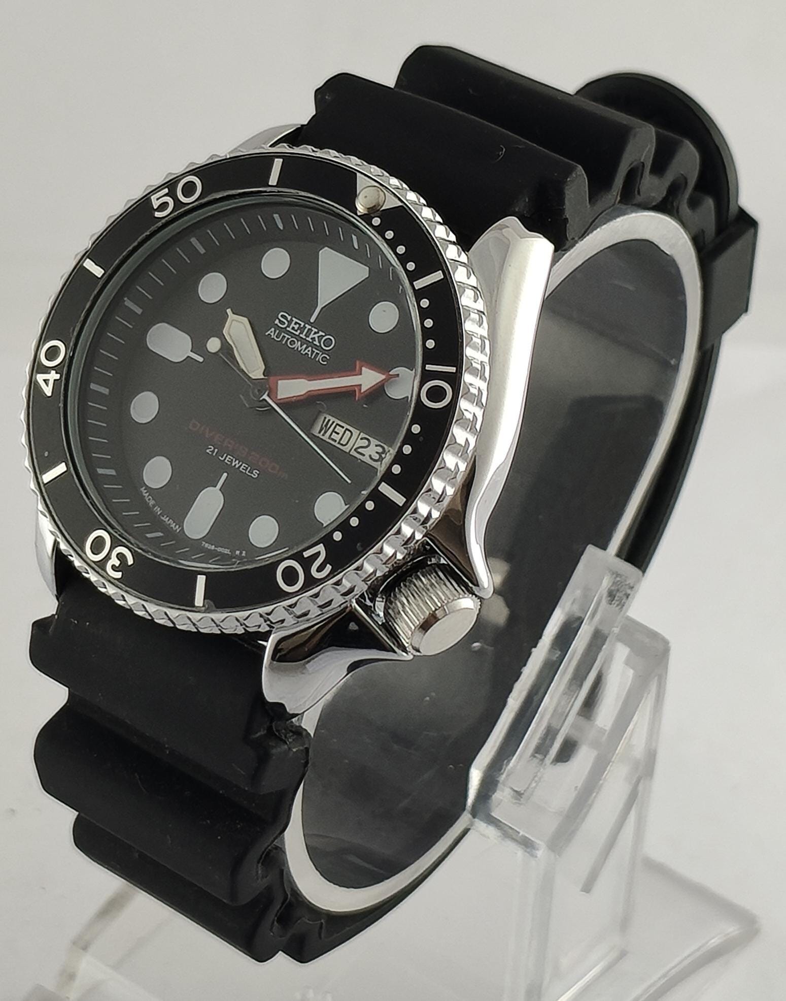 Vintage Seiko Diver Turtle Automatic Cal.7s26 Yellow Dial Rotating Bezel Day And Date Men's Wristwatch