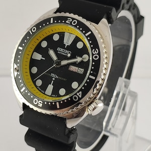 Vintage Seiko Diver Automatic Watch: Black Dial, Rotating Bezel, Cal. 6309