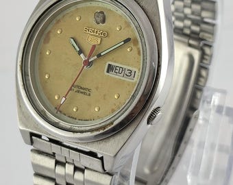 Orologio da polso da uomo vintage Seiko 5 automatico con quadrante giallo, 21 rubini, giorno e data, Cal. 7019, cinturino in acciaio