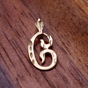 Estate 14kt Yellow Gold &quot;C&quot; Pendant