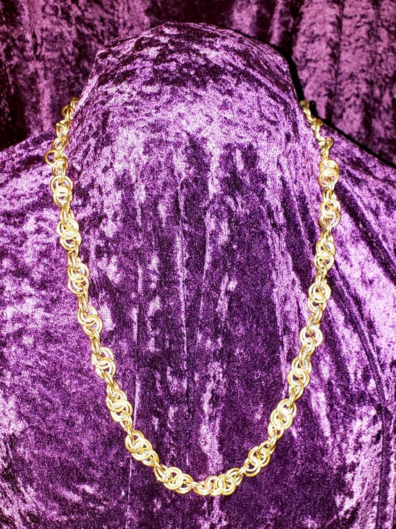 colored aluminum chain
