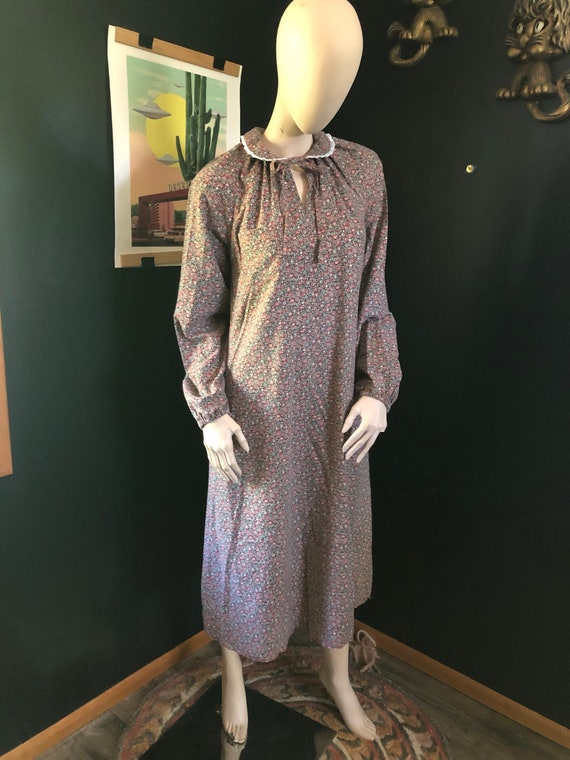 Vintage 70's Handmade Peter Pan Collar Prairie Maxi Long Sleeve Dress With Pockets! Size L