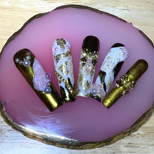 Custom press on nails