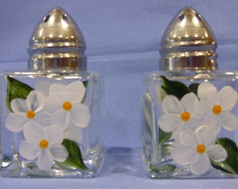 Hand Painted Mini Salt and Pepper Shakers White Daisies Hydrangeas Flowers