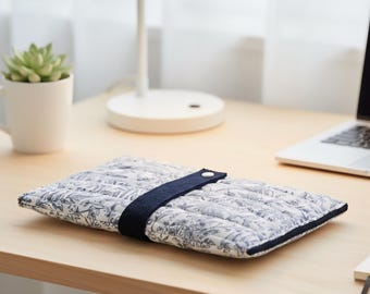 Handgefertigte iPad Tasche 11 Zoll | Gepolsterte Tablet-Tasche & Buchhülle | Floraler Stoff mit Cord-Akzent | Schützendes iPad Pro/Air Sleeve