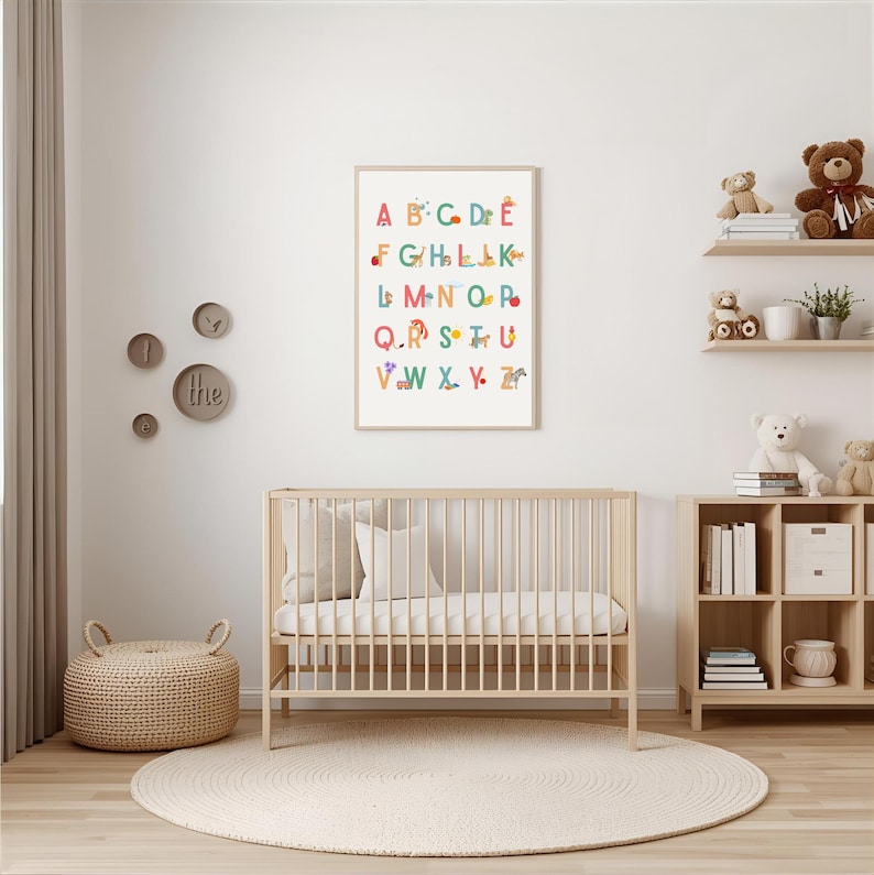 Abécédaire illustré en français – Affiche à imprimer ou envoi | Lettres + correspondances objets & animaux | Poster éducatif Montessori